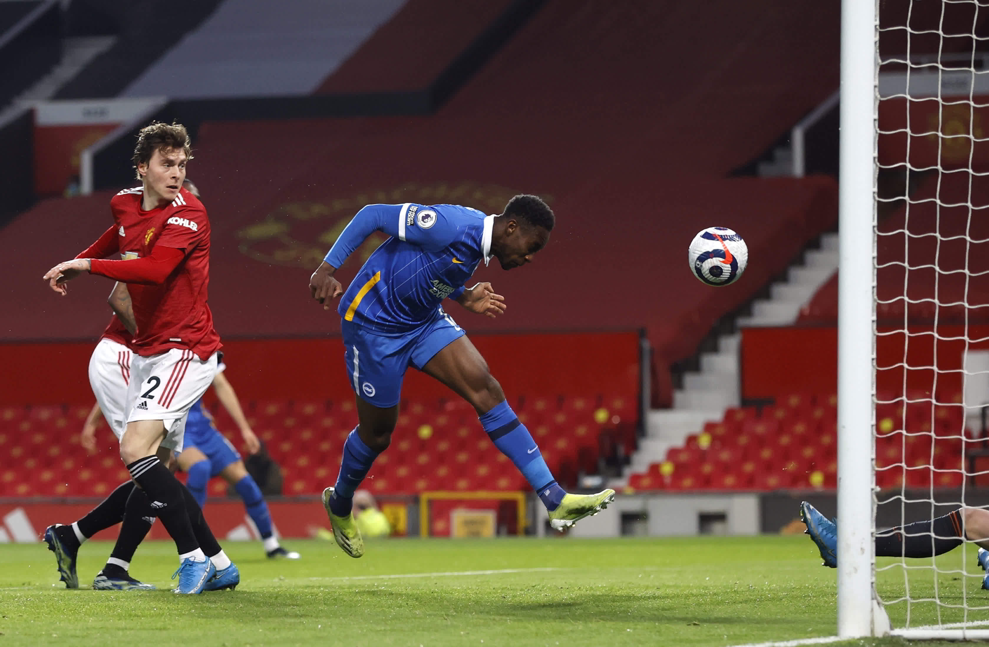 体育世预赛：痛失好局 国足晋级之路再陷绝境